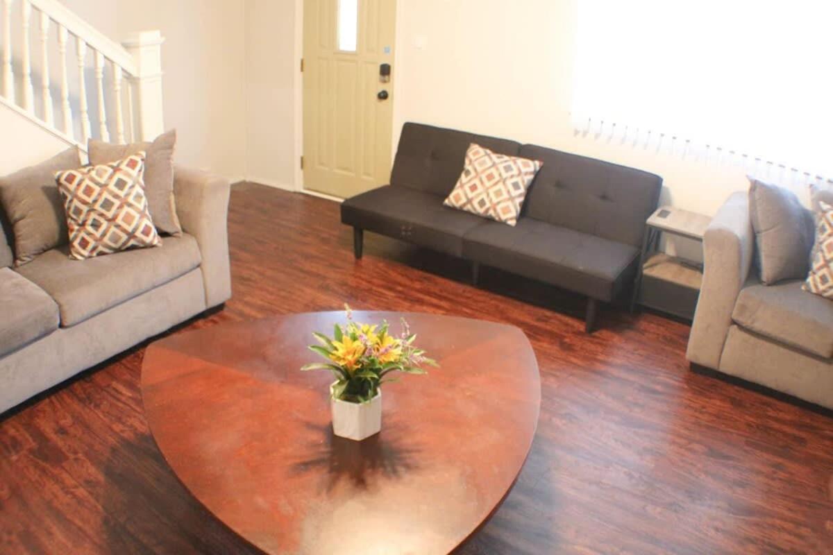 Апартаменты Massive 4 Bed House-Short Walk To Amazing View Питтсбург Экстерьер фото