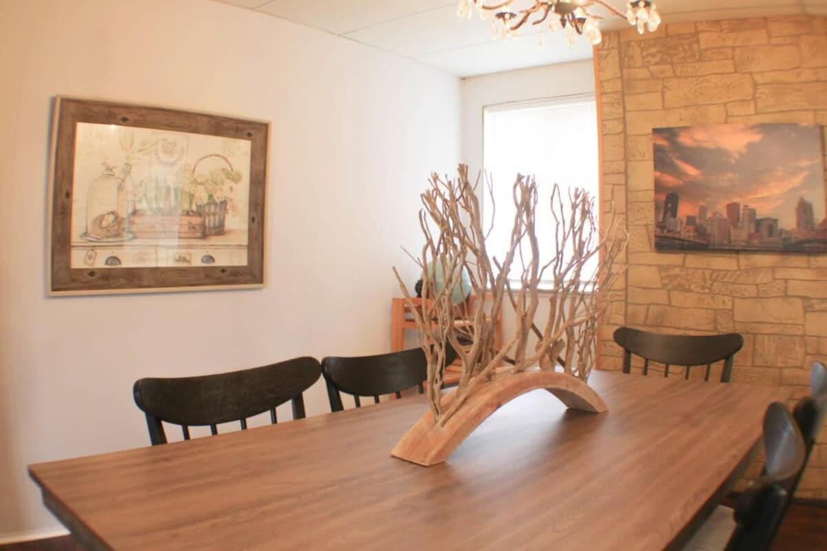Апартаменты Massive 4 Bed House-Short Walk To Amazing View Питтсбург Экстерьер фото